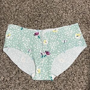 Victoria's Secret Green Floral Panties Size Large NWT Seamless Hiphugger Hipster
